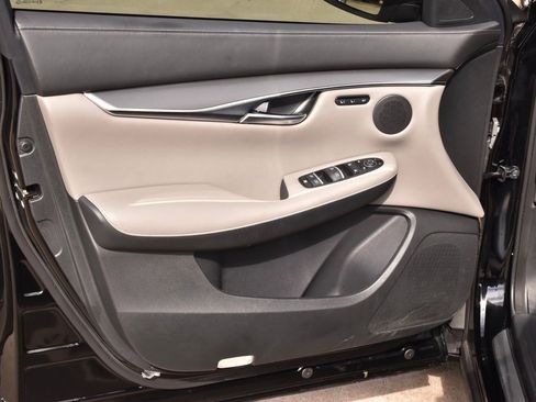 Used 2025 INFINITI QX50 Luxe image 34