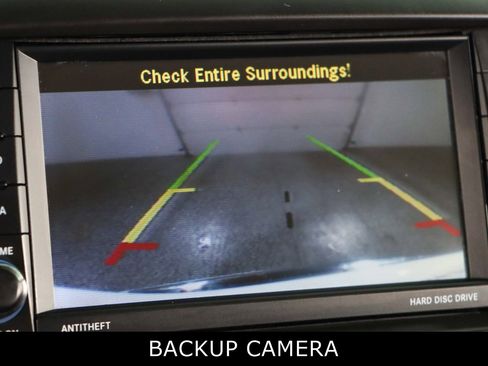 Used 2014 Chrysler Town & Country Touring image 19