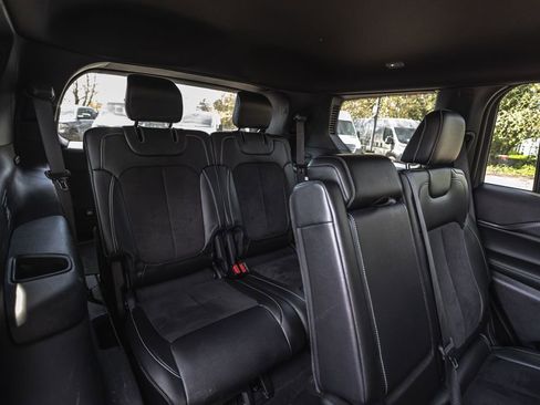 Used 2024 Jeep Grand Cherokee L Laredo AWD/4WD image 33