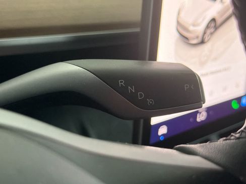 Used 2022 Tesla Model Y Long Range AWD/4WD image 23