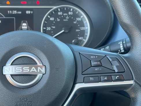 Used 2025 Nissan Versa SV image 20