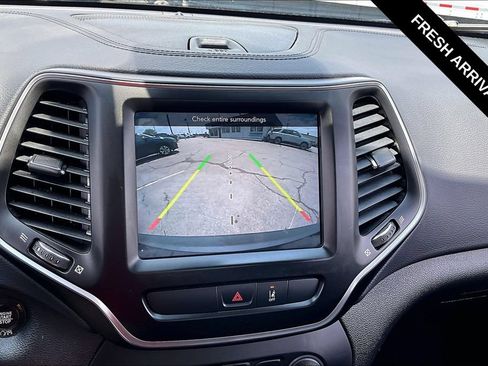 Used 2022 Jeep Cherokee Latitude Lux AWD/4WD image 10