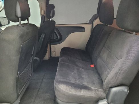 Used 2017 Dodge Grand Caravan SE w/ Power Window Group image 18