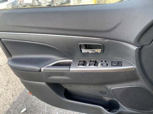 Used 2022 Mitsubishi Outlander Sport SE image 21