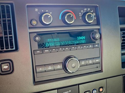 New 2025 GMC Savana 3500 Work Van 3D Extended Cargo Van w/ Driver Convenience Package image 20