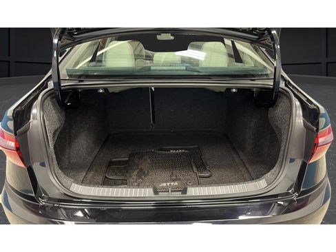 Used 2021 Volkswagen Jetta SEL Premium image 27