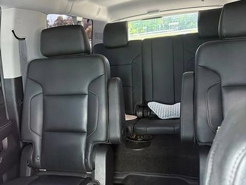 Used 2018 Chevrolet Suburban Premier AWD/4WD image 6