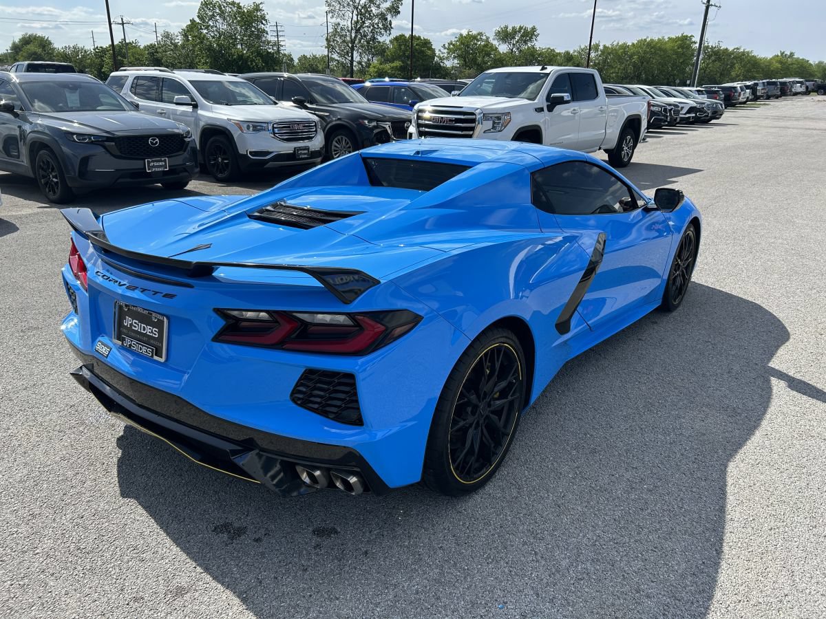 Used 2023 Chevrolet Corvette Stingray Premium Conv w/ Z51 Performance Package RWD image 5