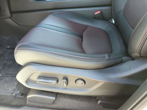 New 2026 Honda Pilot Black Edition image 4