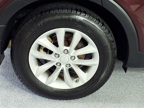 Used 2017 Kia Sorento LX w/ LX Convenience Package image 5