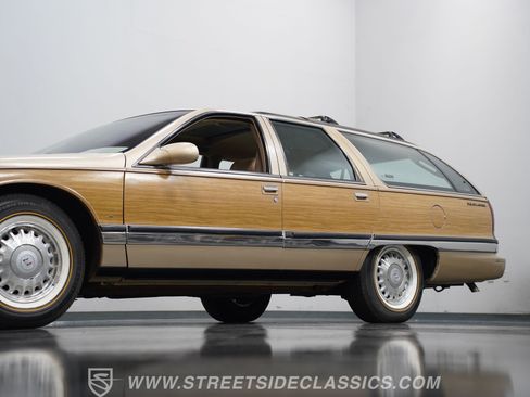 Used 1996 Buick Roadmaster Estate RWD image 22