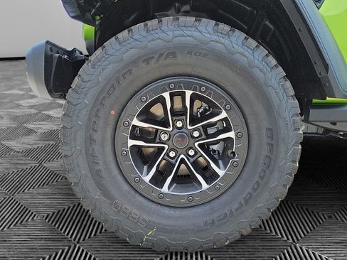New 2025 Jeep Wrangler Unlimited Rubicon w/ XTREMEE 35" Tire Package image 14