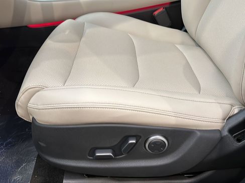 New 2026 Genesis GV70 2.5T AWD/4WD image 11
