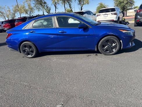 Used 2021 Hyundai Elantra SEL w/ Convenience Package FWD image 7