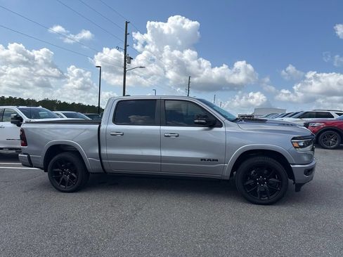 Used 2021 RAM 1500 Laramie AWD/4WD image 1