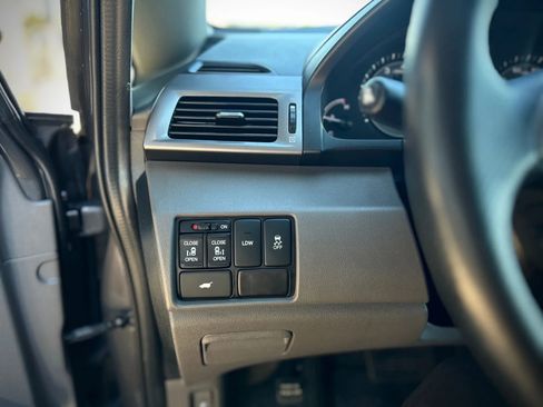 Used 2017 Honda Odyssey EX-L image 9