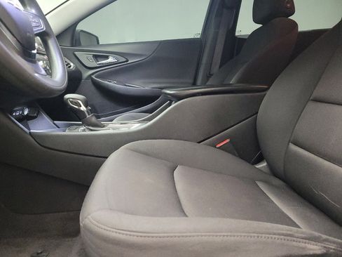 Used 2021 Chevrolet Malibu LS FWD image 17