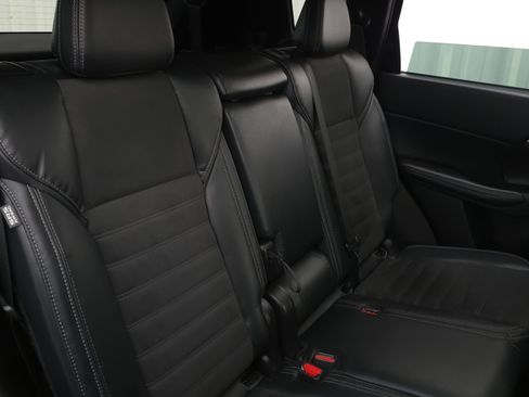 Used 2023 Mitsubishi Outlander SE image 30