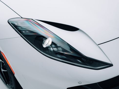 Used 2019 Ferrari 812 Superfast RWD image 9