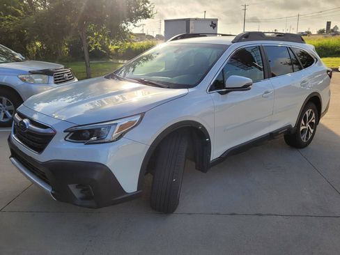 Used 2021 Subaru Outback Limited AWD/4WD image 1