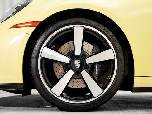 Used 2025 Porsche 911 Carrera image 32