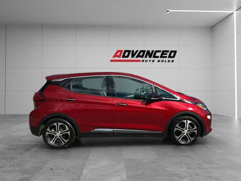 Used 2017 Chevrolet Bolt Premier w/ Driver Confidence II Package image 8