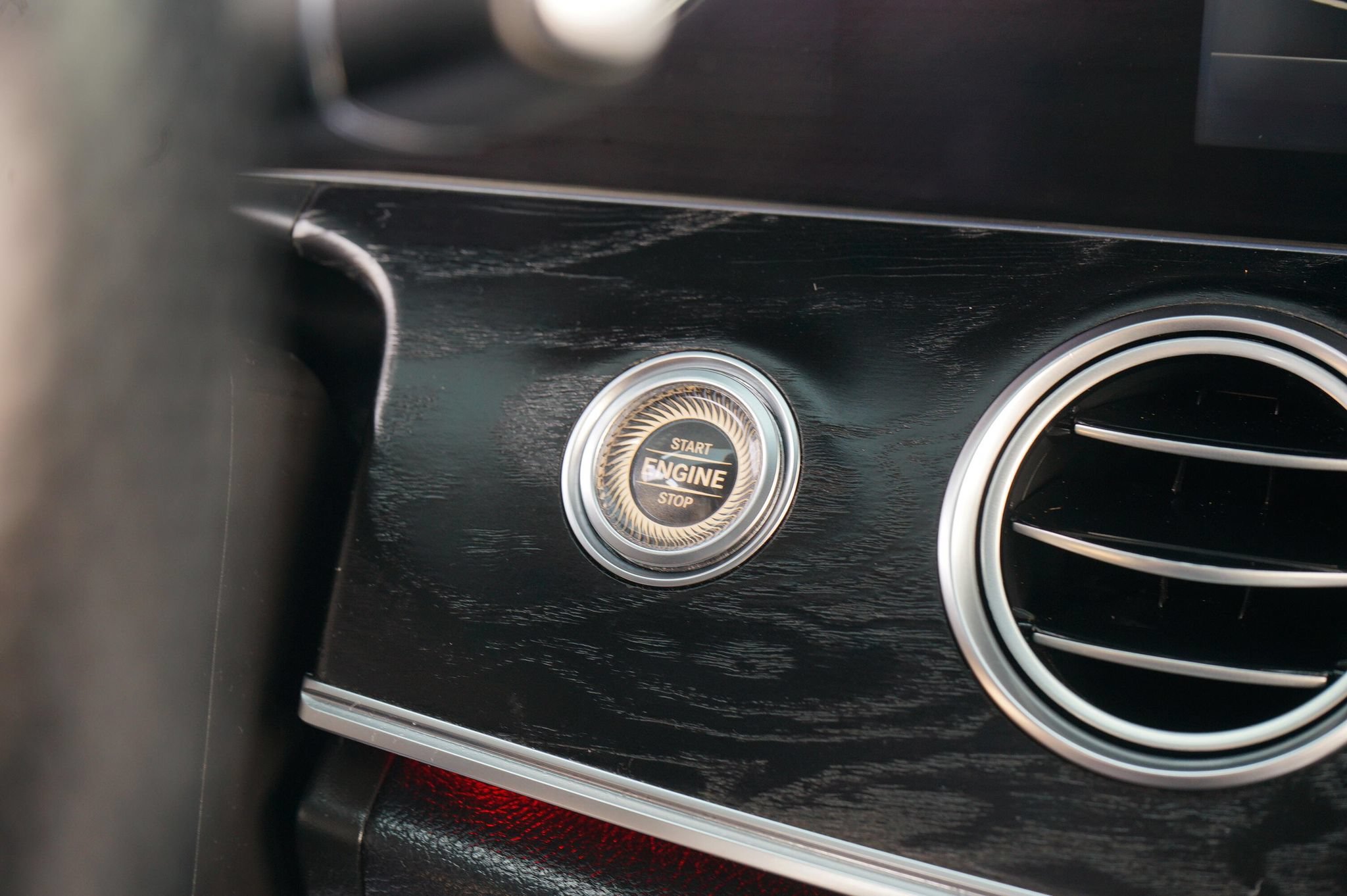 Used 2018 Mercedes-Benz E 63 AMG S image 26