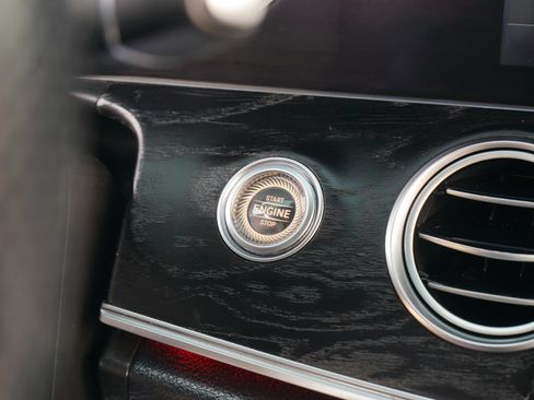 Used 2018 Mercedes-Benz E 63 AMG S image 26