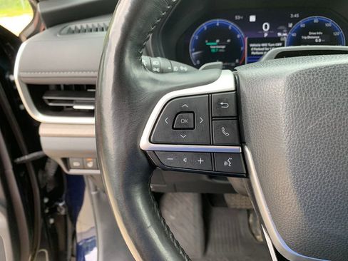 Used 2024 Toyota Grand Highlander AWD image 30