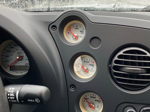 Used 2003 Dodge Viper SRT-10 image 11