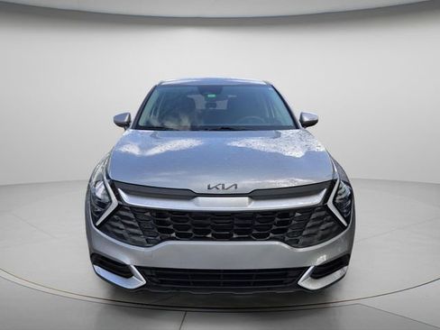 Used 2024 Kia Sportage LX image 3