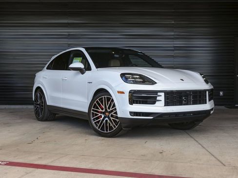 New 2026 Porsche Cayenne S AWD/4WD image 9