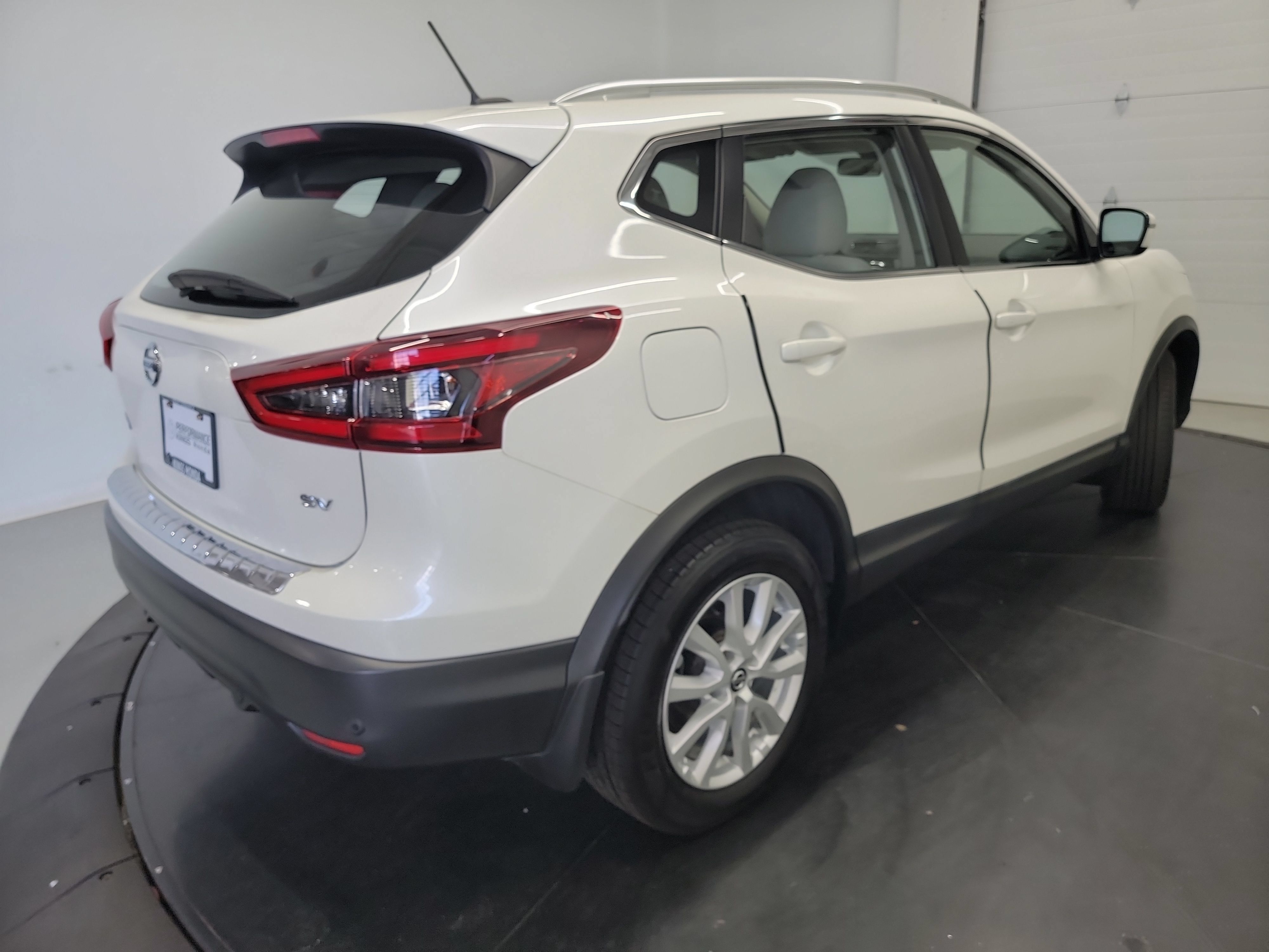 Used 2020 Nissan Rogue Sport SV w/ All-Weather Package FWD image 9