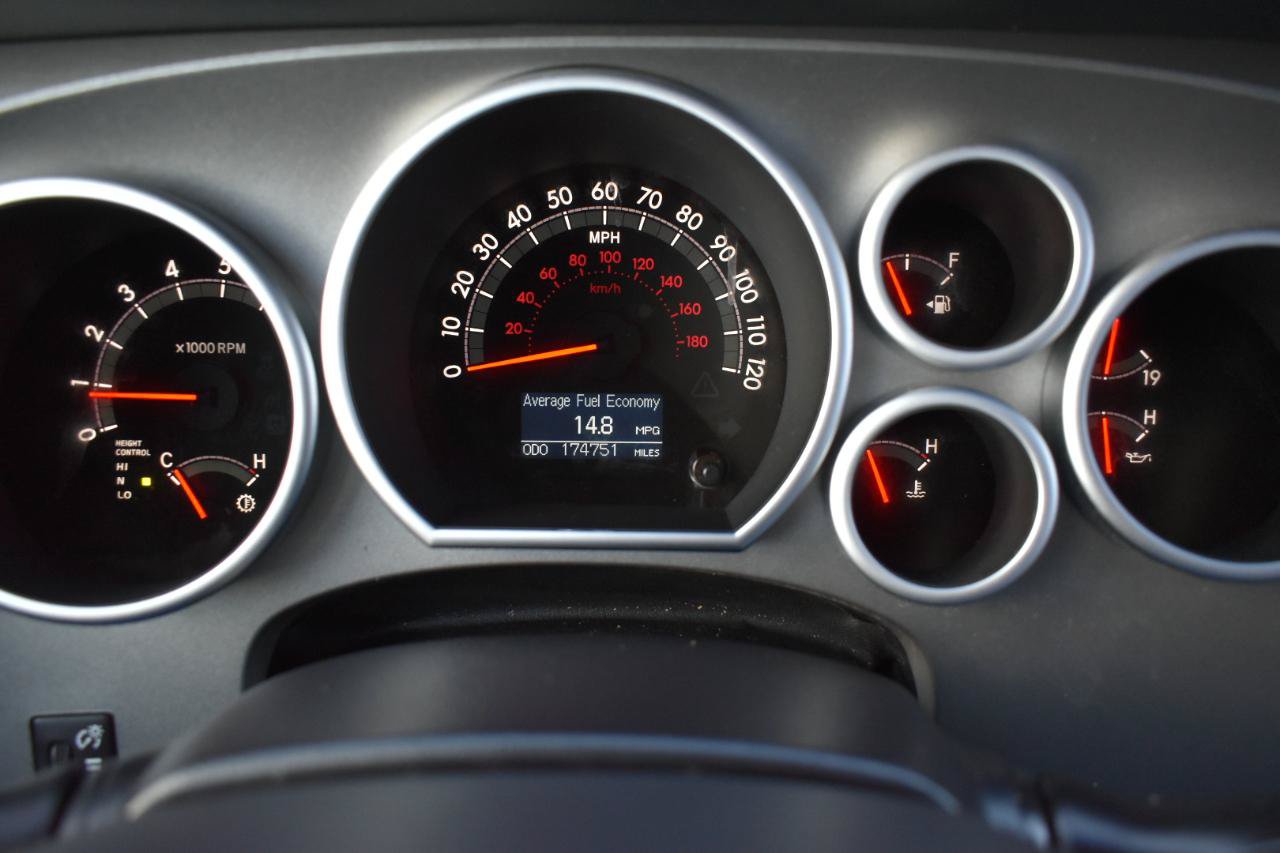 Used 2014 Toyota Sequoia Platinum RWD image 17