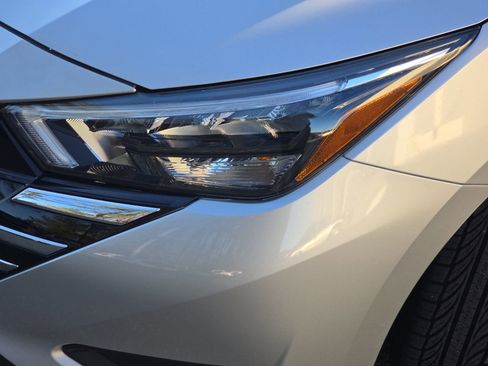 Used 2025 Nissan Versa S image 33