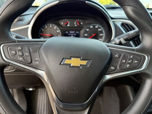 Used 2024 Chevrolet Malibu LT image 12