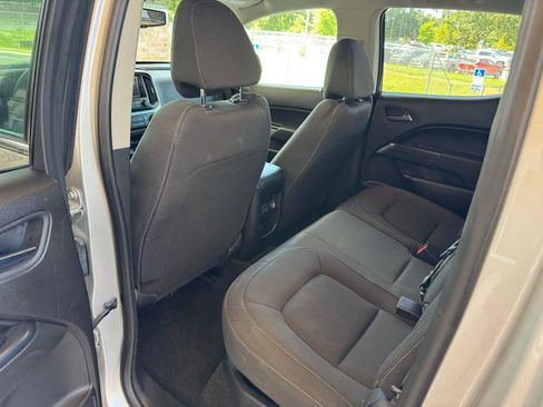 Used 2017 Chevrolet Colorado LT w/ LT Convenience Package image 18