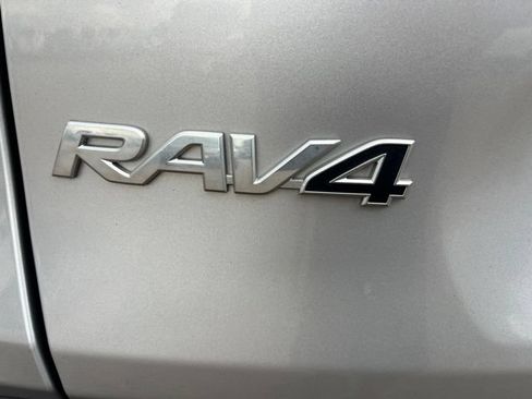 Used 2019 Toyota RAV4 Limited w/ Carpet Mat Package AWD/4WD image 14