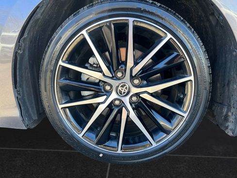 Used 2024 Toyota Camry SE image 9