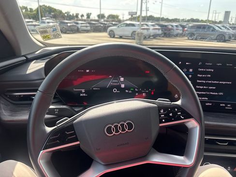 Used 2025 Audi Q5 Premium w/ Convenience Package AWD/4WD image 23