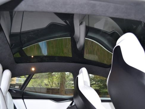 Used 2019 Tesla Model S Long Range image 32