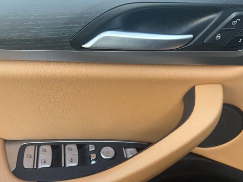 Used 2023 BMW X3 xDrive30i w/ Premium Package image 2