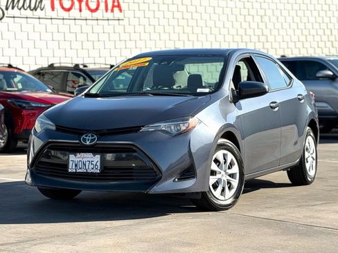 Used 2017 Toyota Corolla L image 2