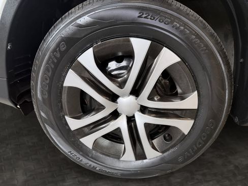 Used 2014 Toyota RAV4 LE FWD image 9