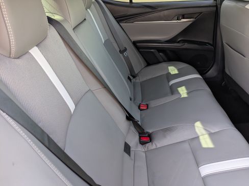 Used 2025 Toyota Camry SE w/ Convenience Package FWD image 13