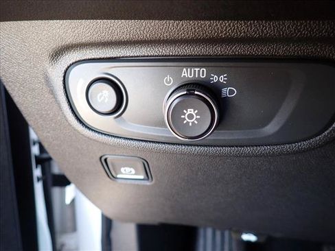 Used 2020 GMC Terrain SLE w/ Driver Convenience Package AWD/4WD image 16