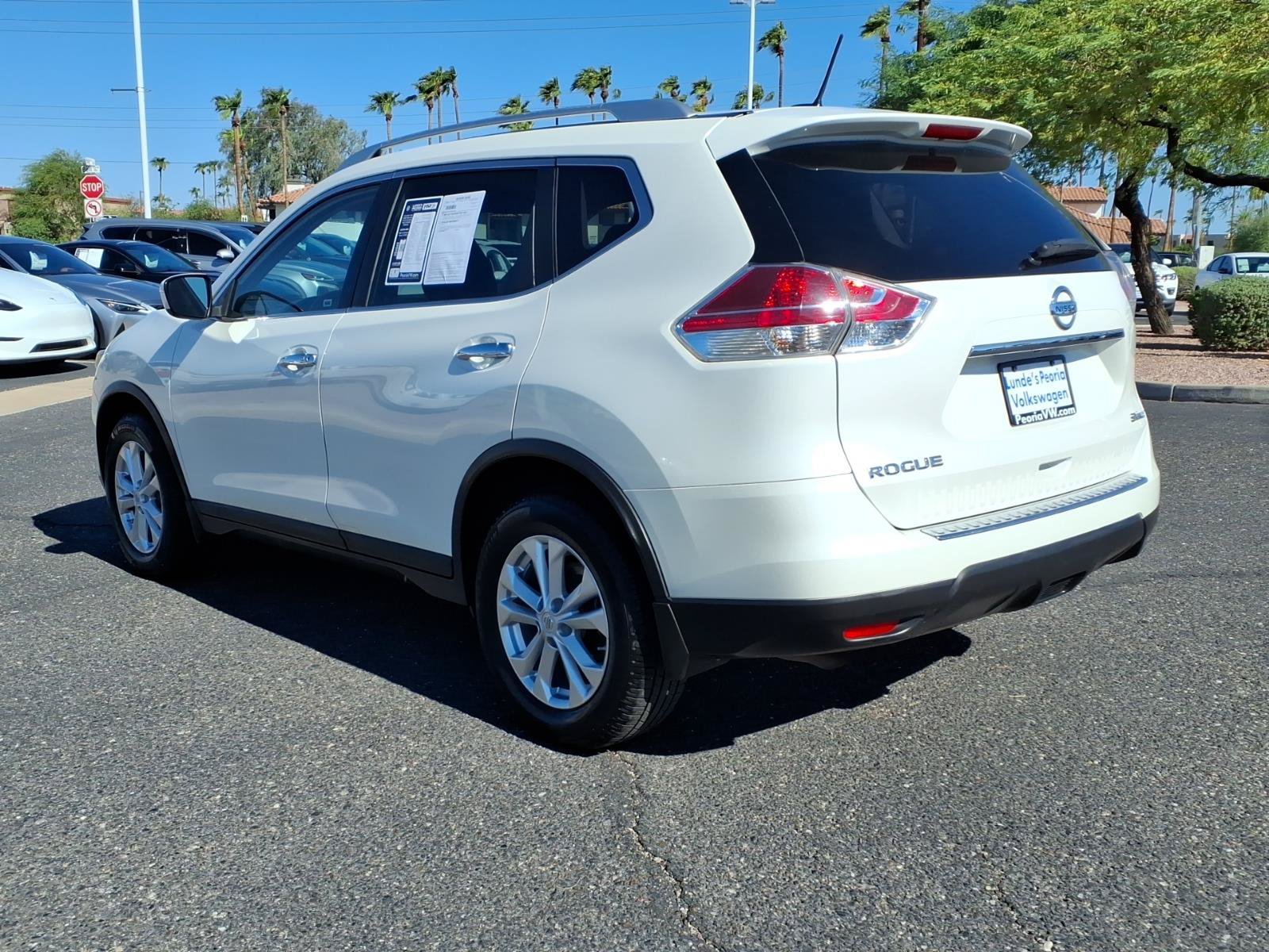 Used 2015 Nissan Rogue SV AWD/4WD image 6