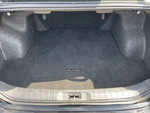 Used 2024 Nissan Altima 2.5 SV FWD image 12