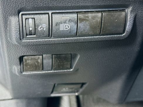 Certified 2025 Toyota Corolla Cross XLE FWD image 10