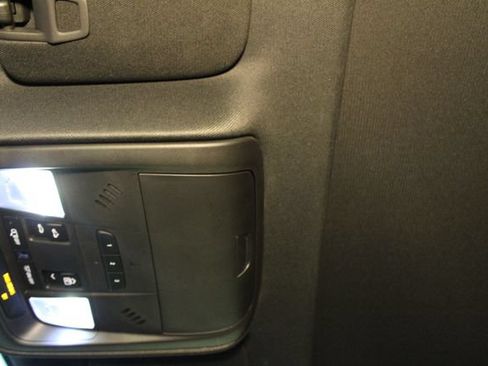 Used 2019 Cadillac XT4 Premium Luxury AWD/4WD image 31